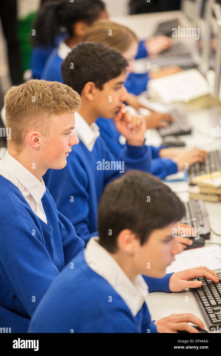 Studenten während der IT-Unterricht Stockfoto