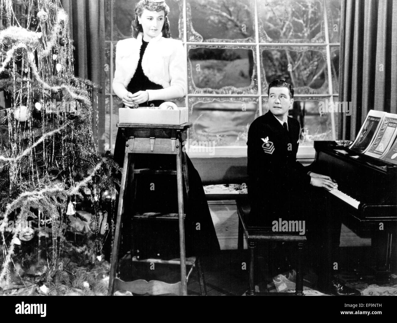 BARBARA STANWYCK, Dennis Morgan, WEIHNACHTEN IN CONNECTICUT, 1945 Stockfoto