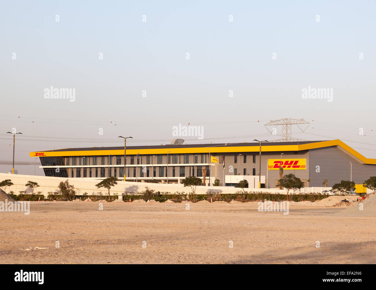 DHL Paketdienst Gebäude in Dubai, Vereinigte Arabische Emirate Stockfoto