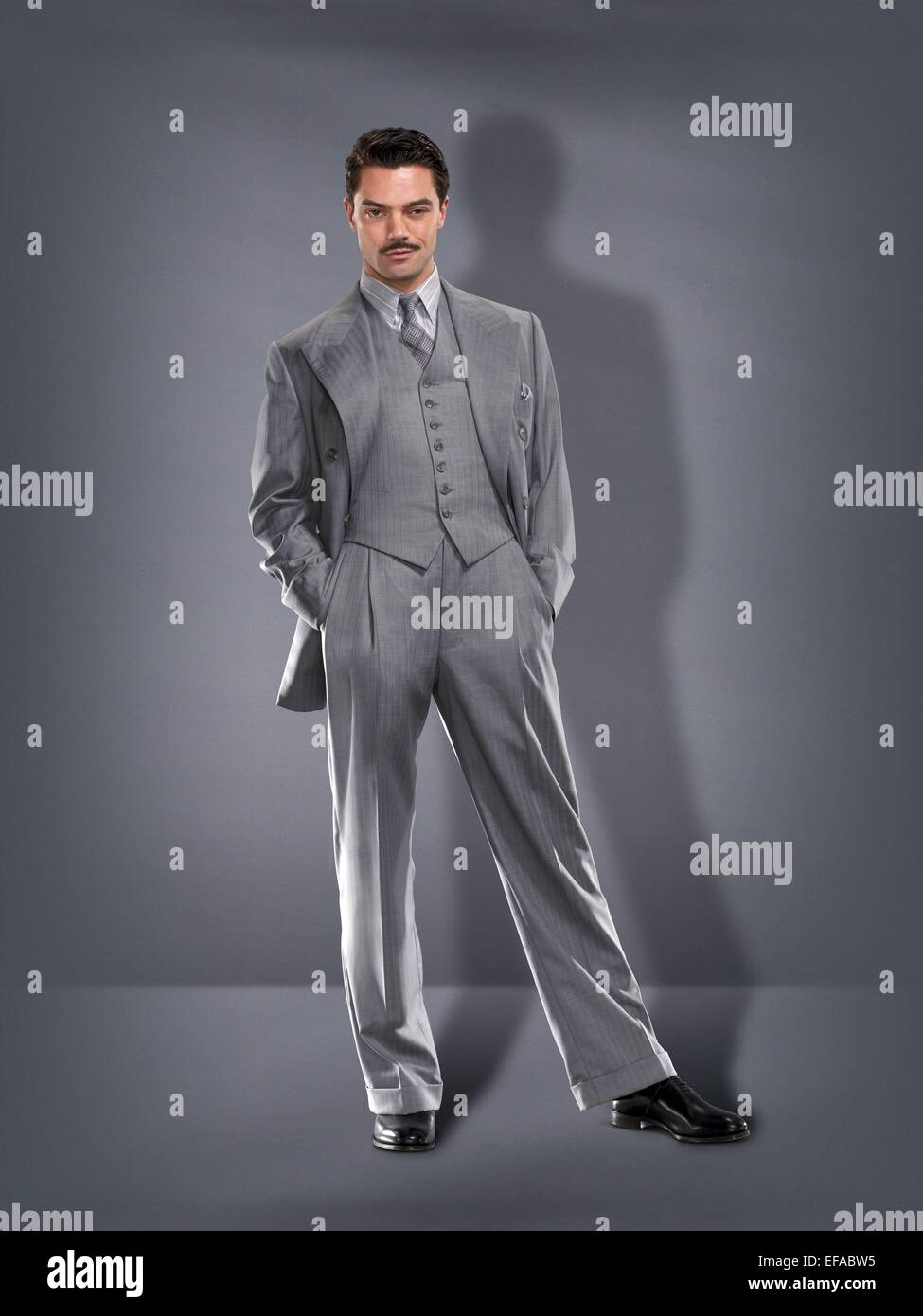 Dominischer Cooper Als Howard Stark Filmtitel Kapitan Amerika Stockfotos Und Bilder Kaufen Alamy