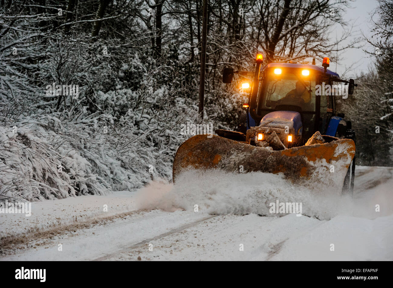 Nur ein paar Meilen von dem Schneepflug, in Biggar, South Lanarkshire, Schottland erfunden wurde - legt ein Landwirt man für einen guten Zweck Stockfoto