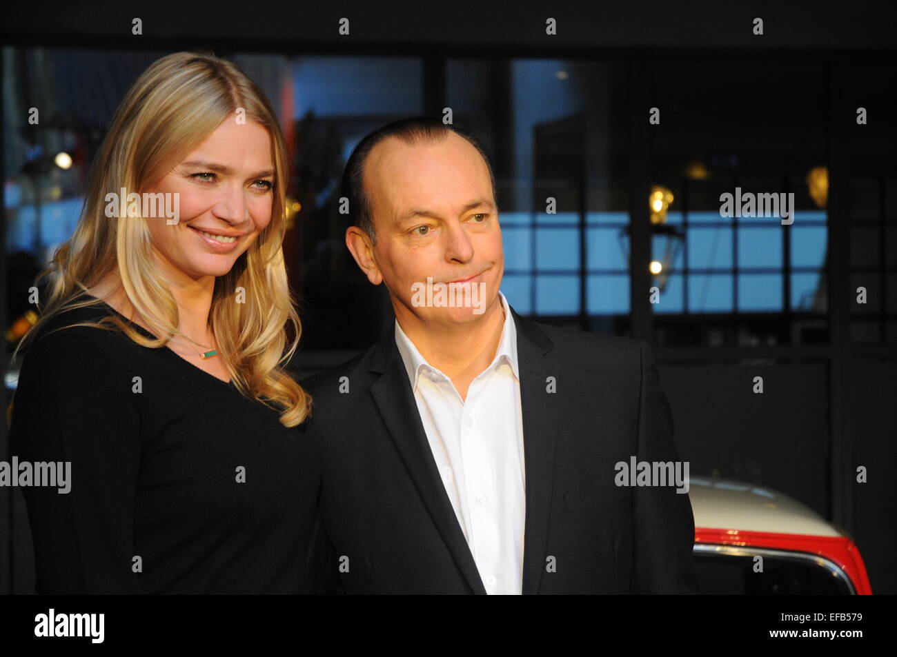 London, UK. 30. Januar 2015. Moderatoren Jodie Kidd & Quentin Wilson starten den Kanal 5 Classic Car Show mit Ith Autos aus der Serie, darunter ein Jaguar E-Type und Aston Martin DB5 im Soho Hotel. Bildnachweis: JOHNNY ARMSTEAD/Alamy Live-Nachrichten Stockfoto