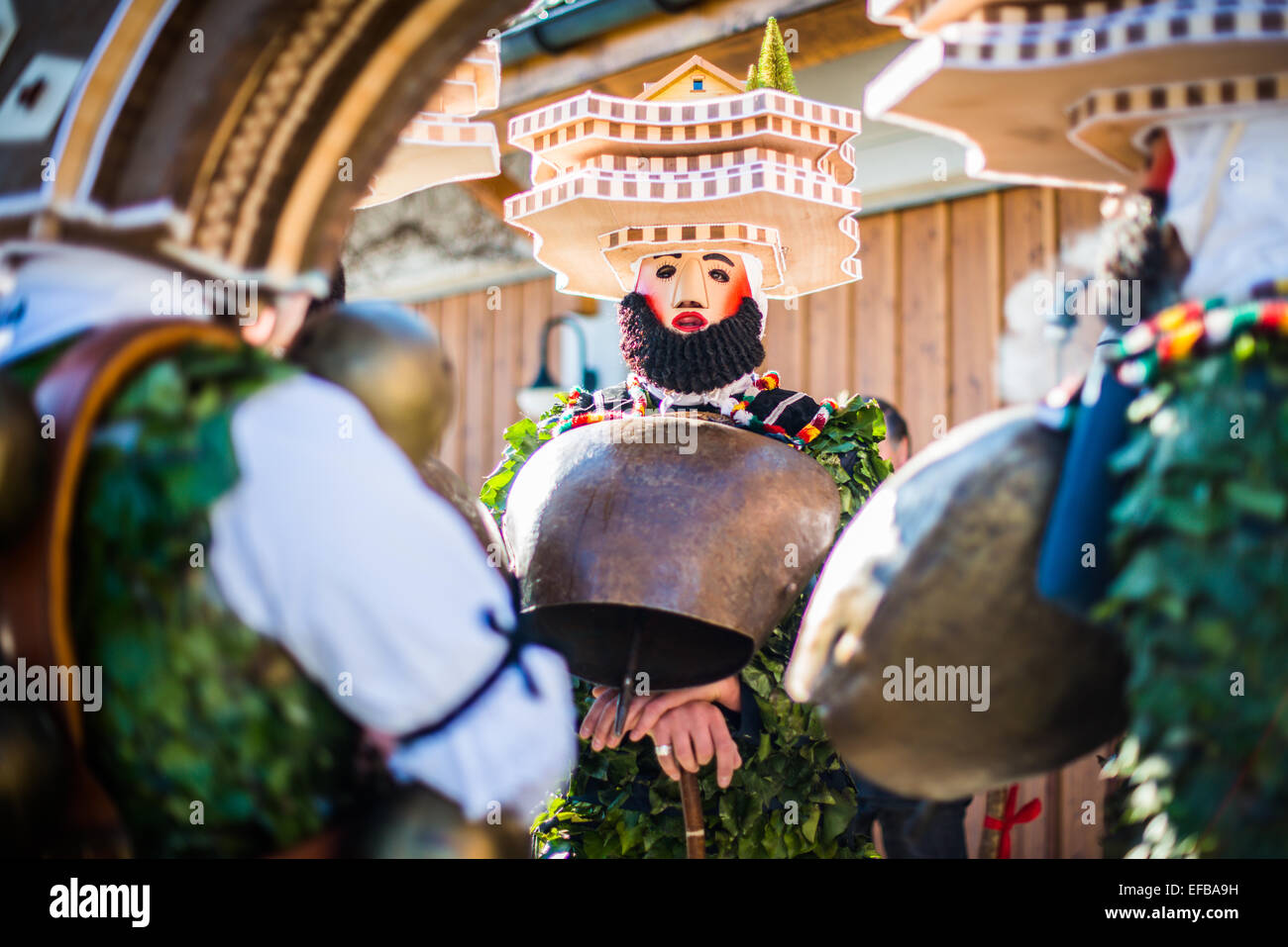 Masken der kostümierten Menschen. Während Alter Silvester 2015 in Waldstatt, Schweiz Stockfoto