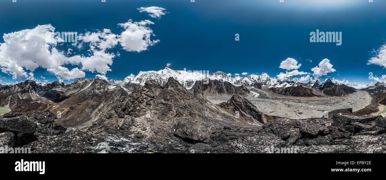 360 Grad Panoramablick vom Gokyo Ri Stockfoto