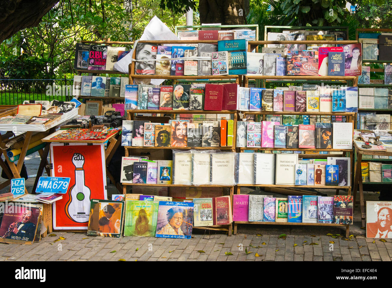 Kuba alte Havanna La Habana Vieja Plaza de Armas Buch Markt Bücher Bücherregal Che Guevara Fidel Castro Jose Marti Batista Stockfoto