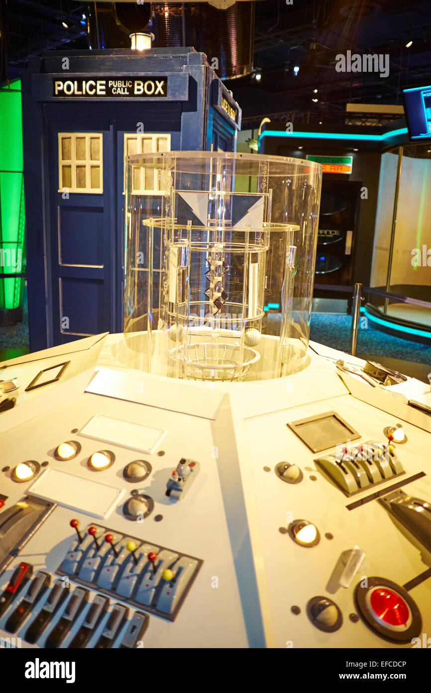 Tardis Control Panel Label Die Tardis mit dem Control-Panel verwendet durch die Zeit Herrn Dr Who ...
