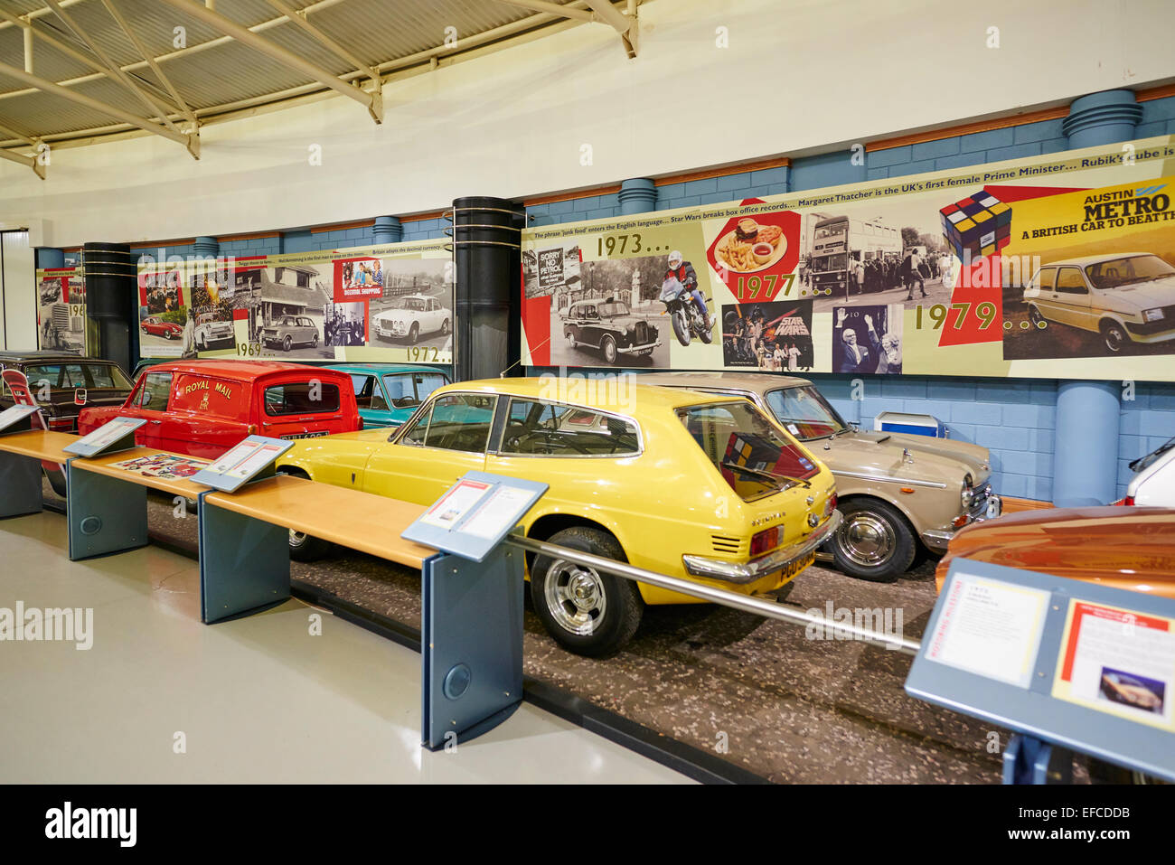 Die Zeit-Straße im Heritage Motor Centre Gaydon, Warwickshire UK Stockfoto