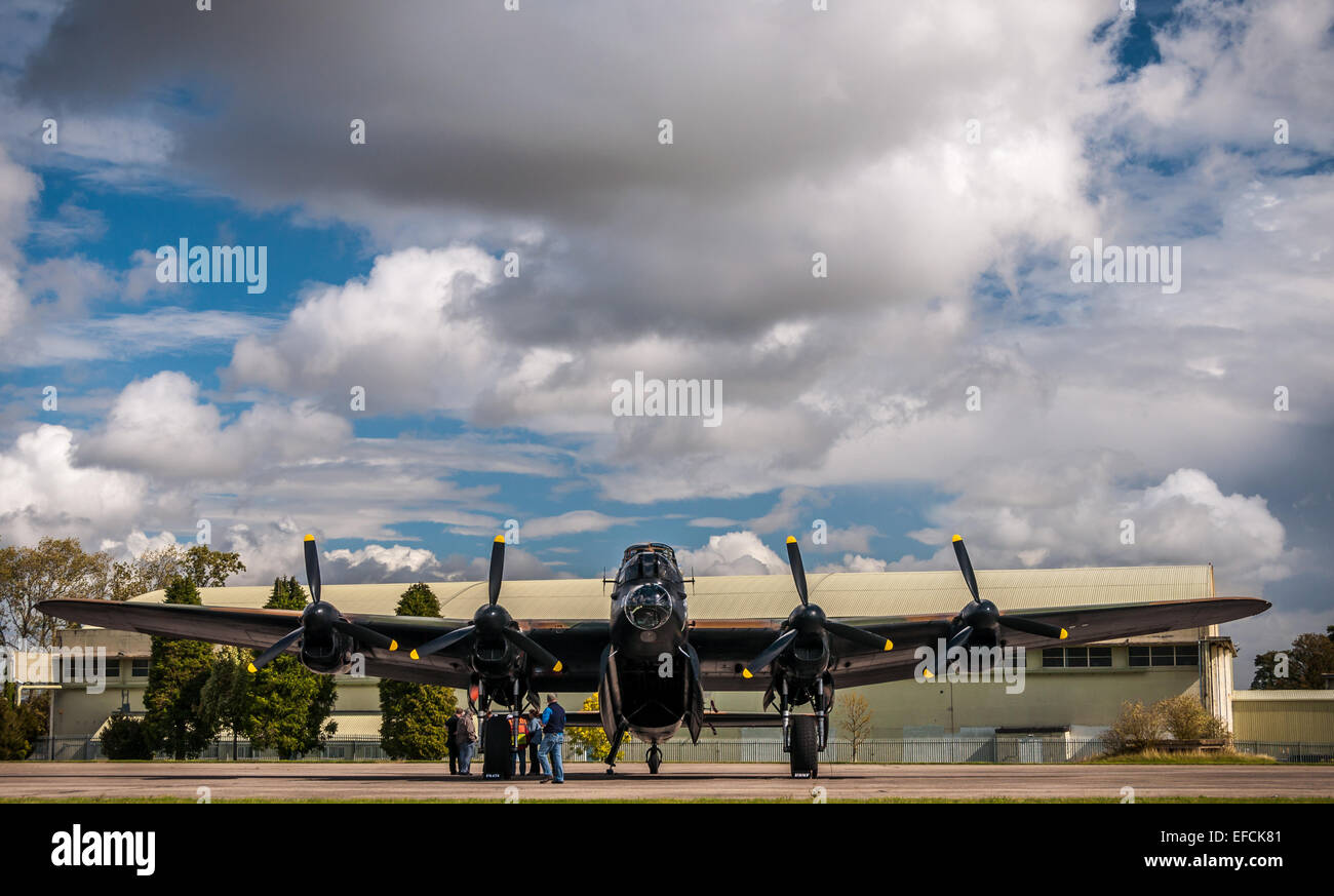 Avro Lancaster B1 zweiten Weltkrieg schwere Bomber, betrieben von der RAF Schlacht von Großbritannien Flug Stockfoto