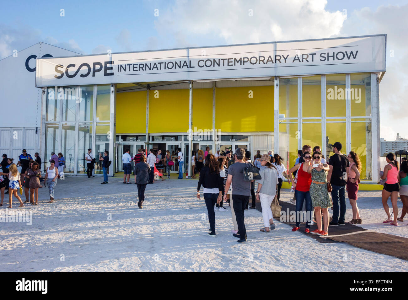 Miami Beach Florida, Scope International Contemporary Art Show, Art Basel Satellite fair, Front, Eingang, FL141205003 Stockfoto