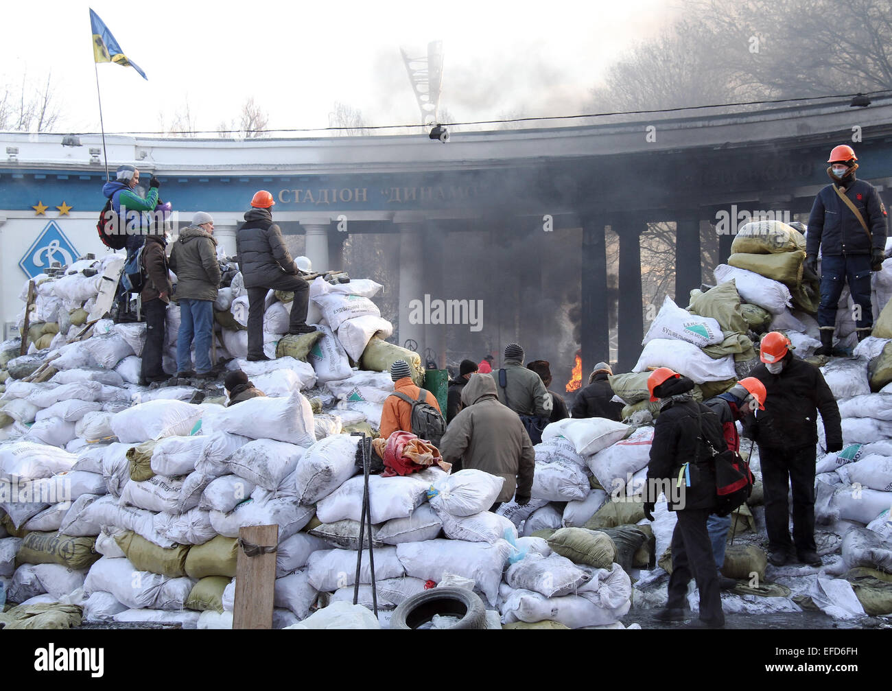 Kiew, UKRAINE - 26. Januar 2014: Massenproteste gegen die Regierung im Zentrum von Kiew auf Hrushevskoho St. in der Nähe von Dynamo-Stadion Stockfoto