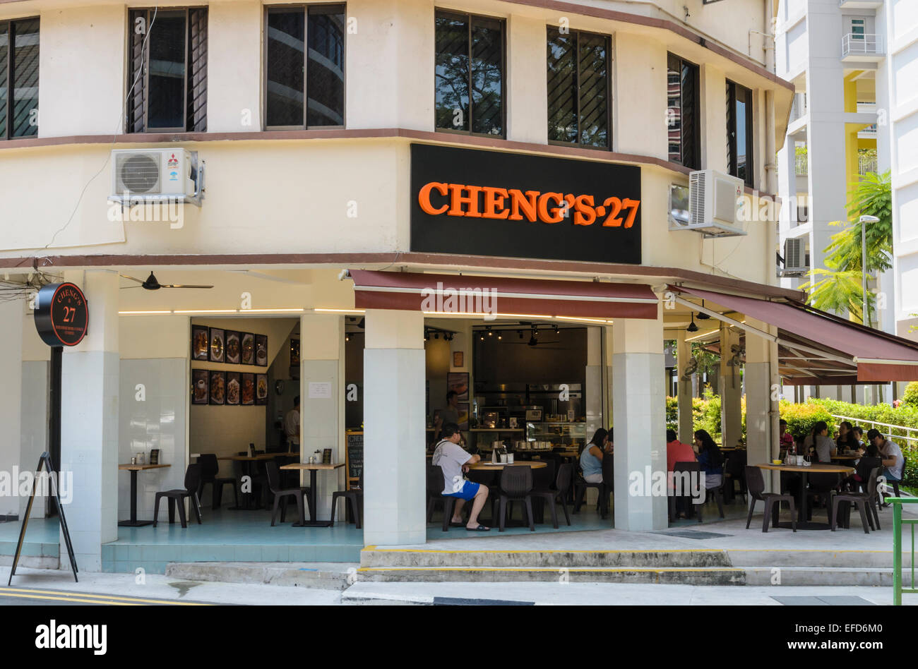 Chengs 27, ein beliebtes Hainanese Restaurant in Tiong Bahru Estate, Singapur Stockfoto