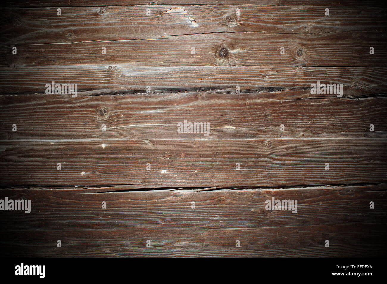 Alten Tanne Holzplanken Textur mit zusätzlichen Vignette. Dieses Stück Holz war für mehr als 200 Jahren der Witterung ausgesetzt. Stockfoto