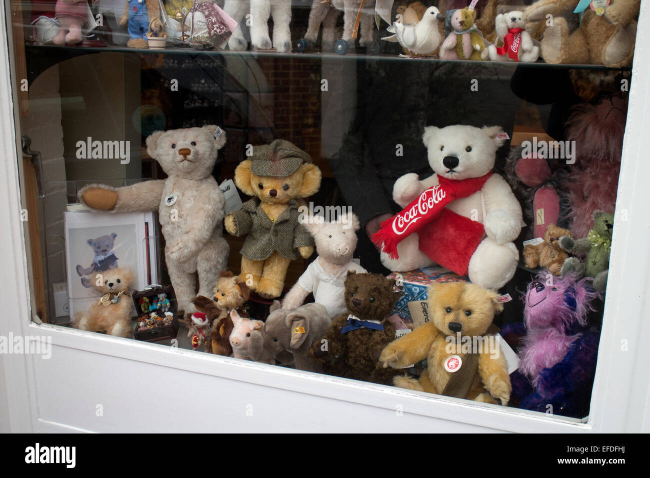 Teddy bear shop -Fotos und -Bildmaterial in hoher Auflösung – Alamy
