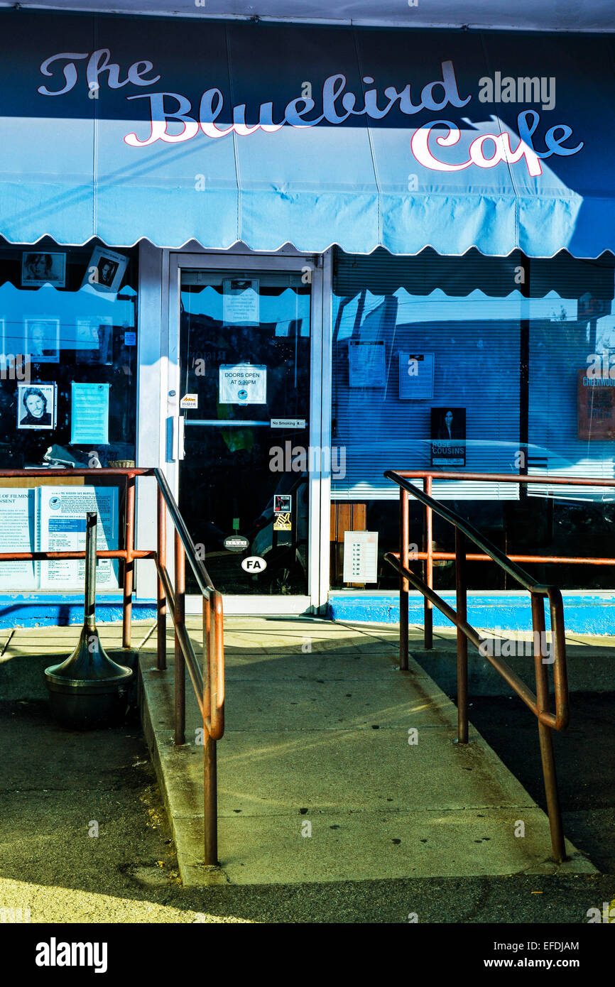 Im Außenbereich hat die berühmten Blue Bird Cafe in Nashville TN dazu beigetragen, um viele Talente zu entdecken, die zu Country Music Stars ging Stockfoto