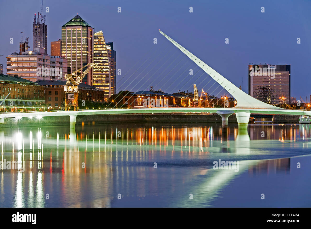 Puente De La Mujer, Rio De La Plata und CitySkyline, Puerto Madero