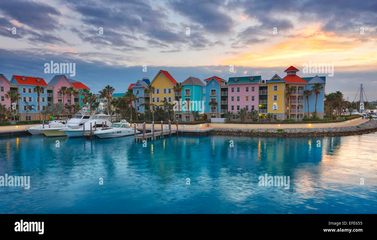 Bahamas, Nassau - Sonnenuntergang über Paradise Island Stockfoto