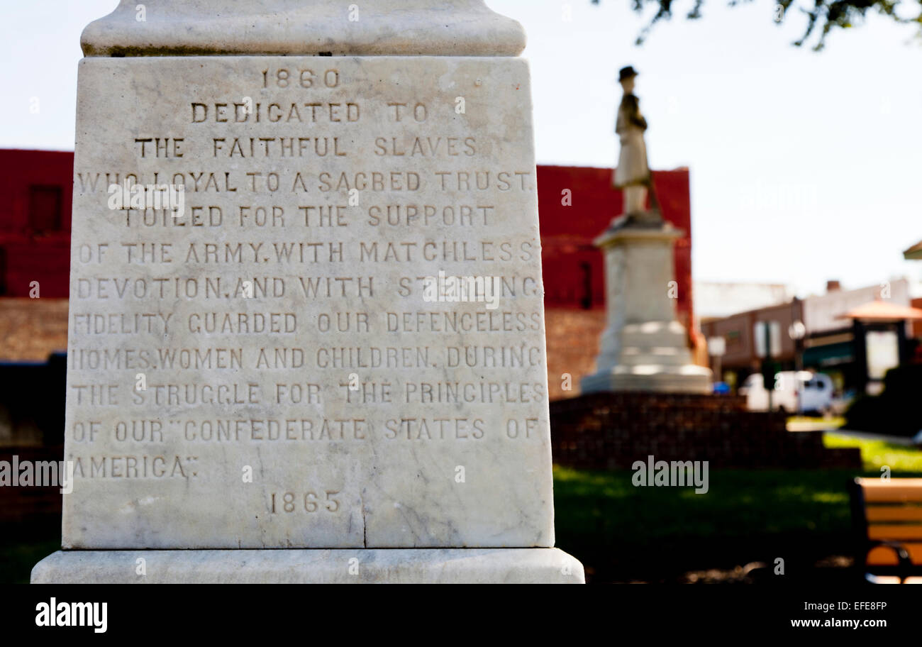 Denkmal mit einer Widmung an Sklaven im Süden, Konföderierten Park Park Fort Mill South Carolina vereinigt Staaten von Amerika USA Stockfoto