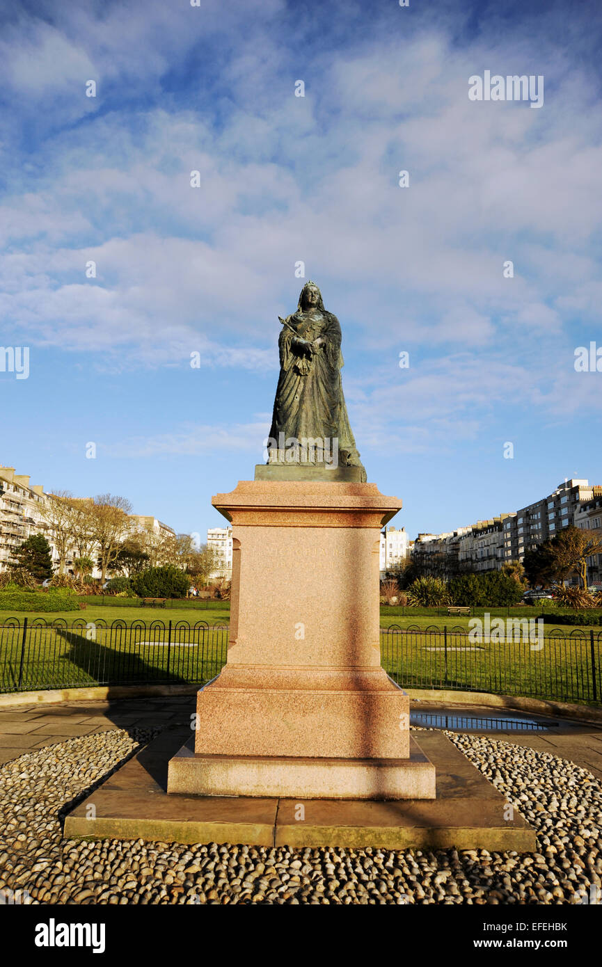 Hastings East Sussex UK-Warrior Square und Gärten mit Queen Victoria Statue Stockfoto