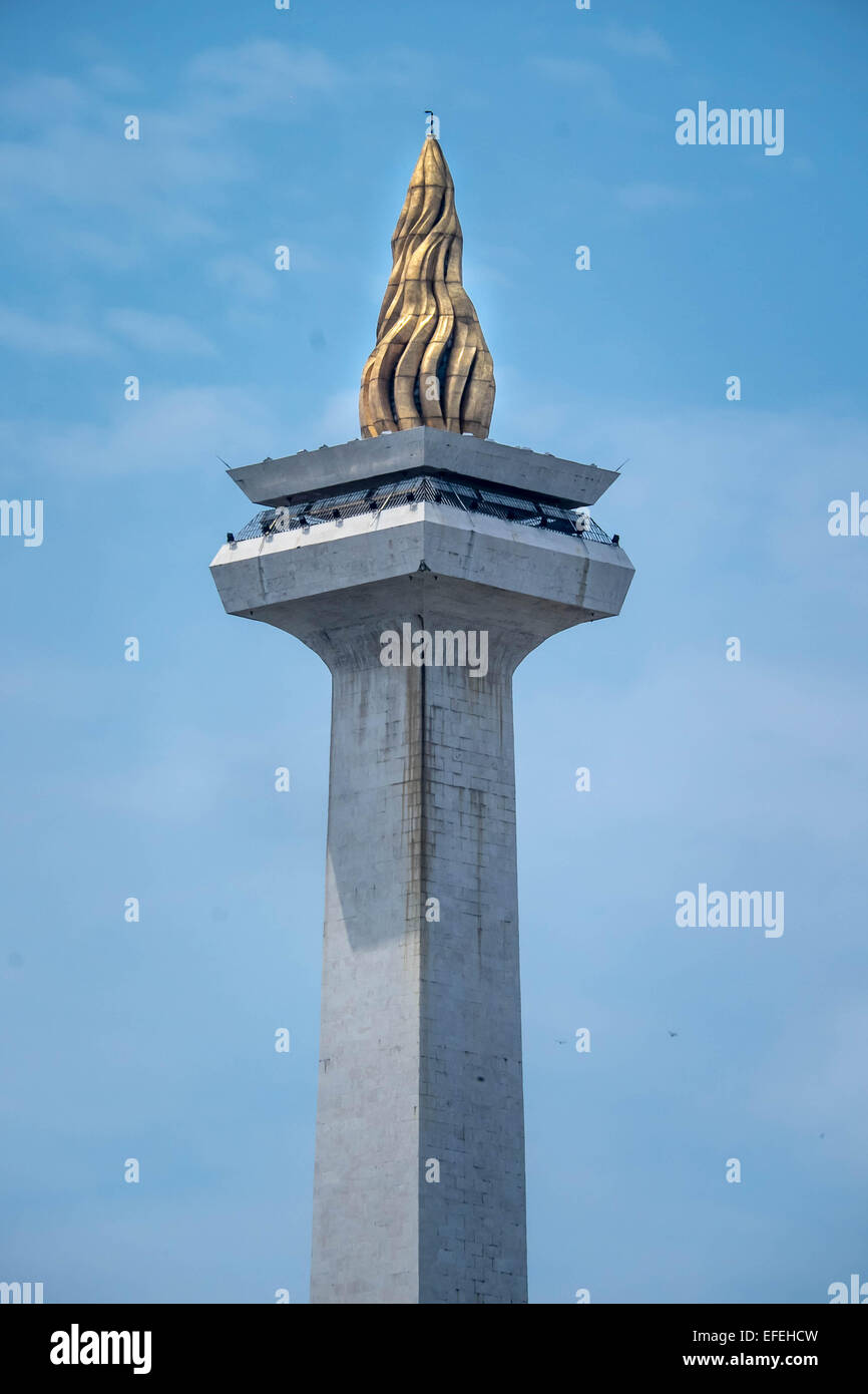 An der Spitze der indonesischen nationalen Ortsrates Flamme Stockfoto