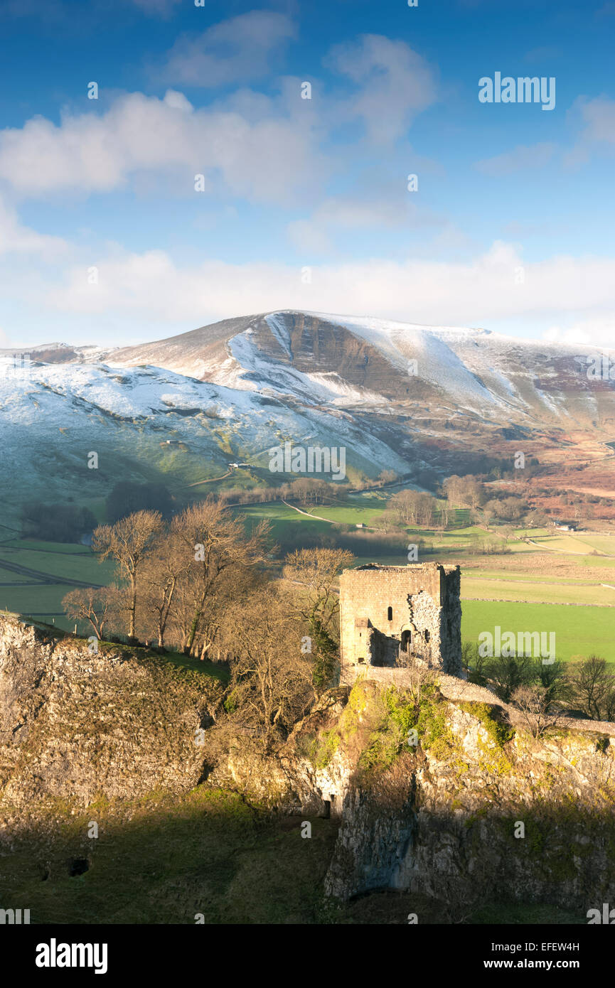 Peveril Schloß und Mam Tor im Winter Peak District National Park Derbyshire Stockfoto