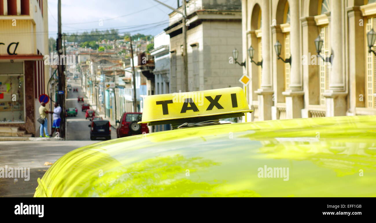Taxi-warten in einer Straße von Matanzas, Kuba Stockfoto
