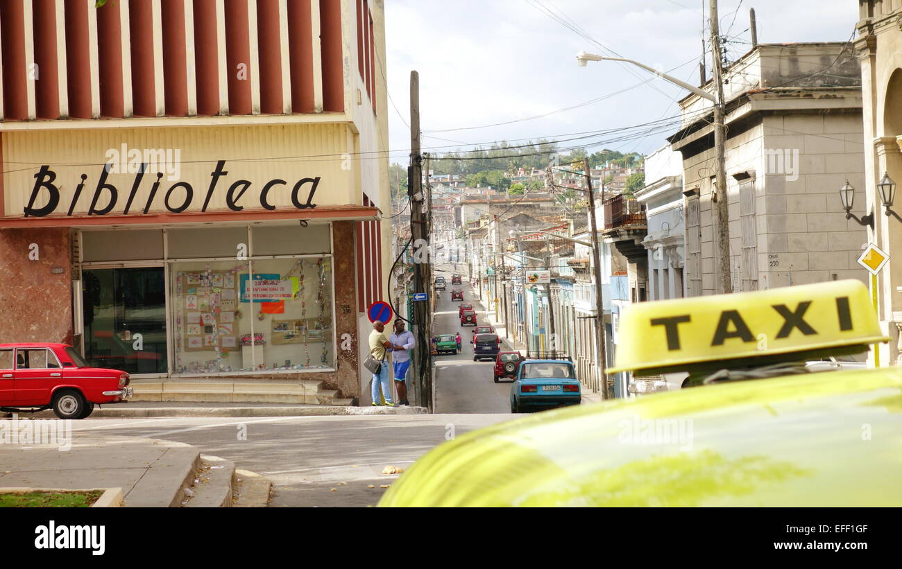 Taxi-warten in einer Straße von Matanzas, Kuba Stockfoto