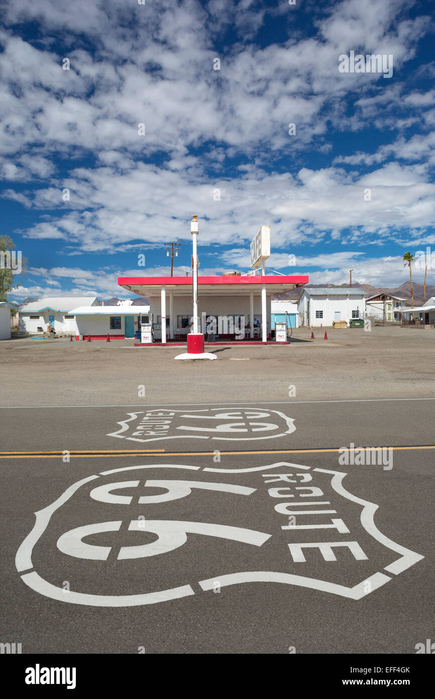 ROYS MOTEL CAFE ROUTE 66 SCHILDE NATIONAL TRAILS HIGHWAY AMBOY KALIFORNIEN USA Stockfoto