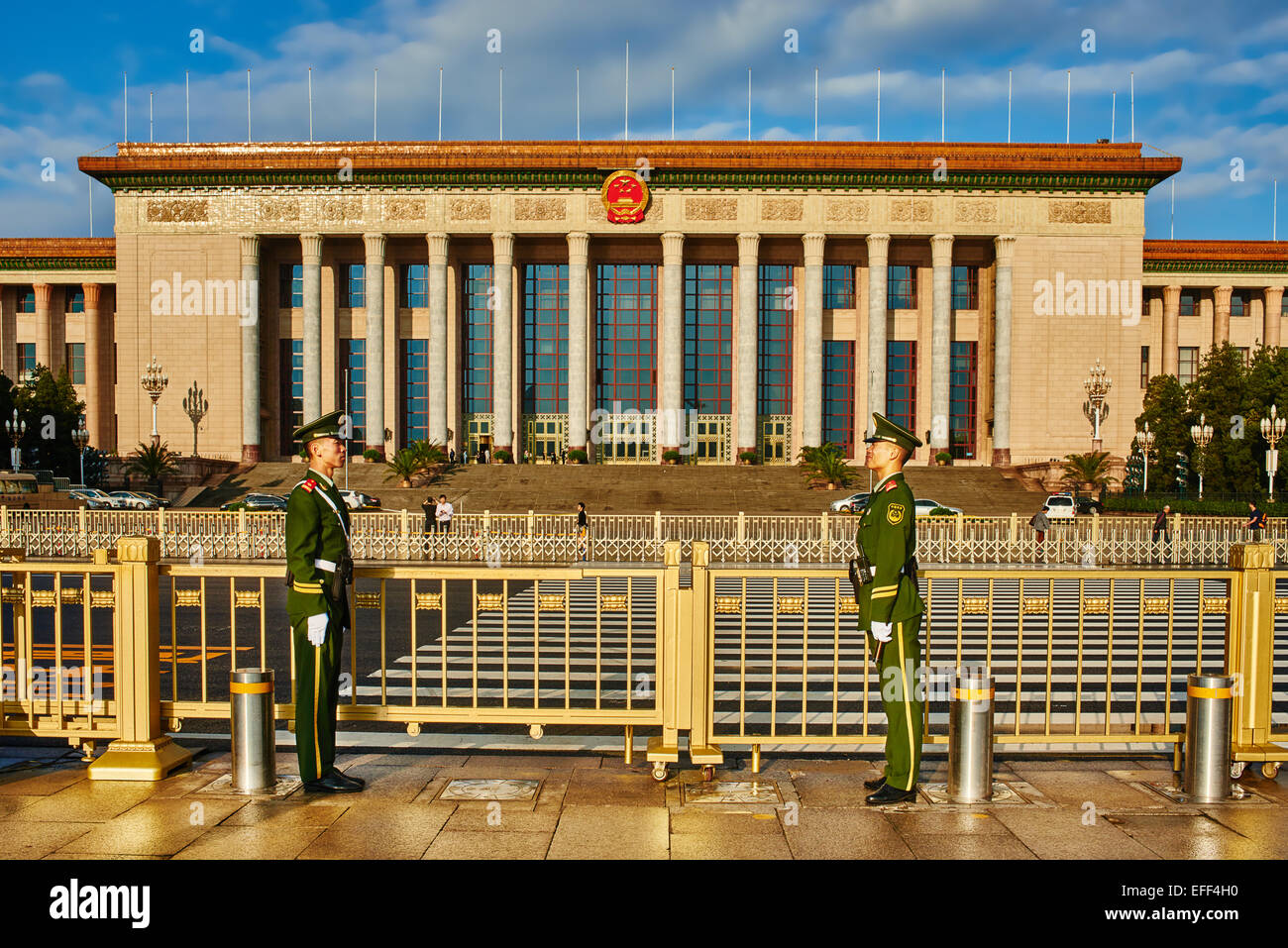 Peking, China - 24. September 2014: chinesische Soldaten vor der nationalen Kongress Beijin China Stockfoto
