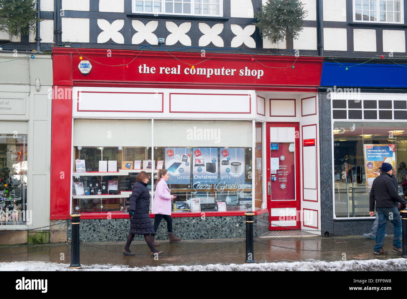 die echten Computer-Shop, liefert und repariert in der High Street Matlock, Derbyshire, England Stockfoto