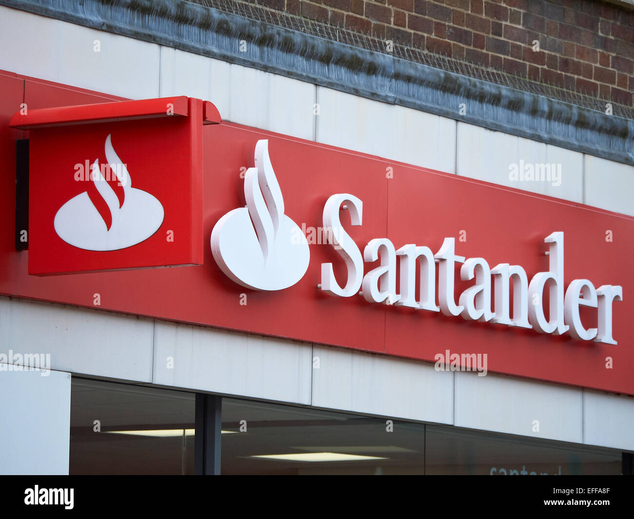 Santander Bank anmelden Außenwand UK Stockfoto