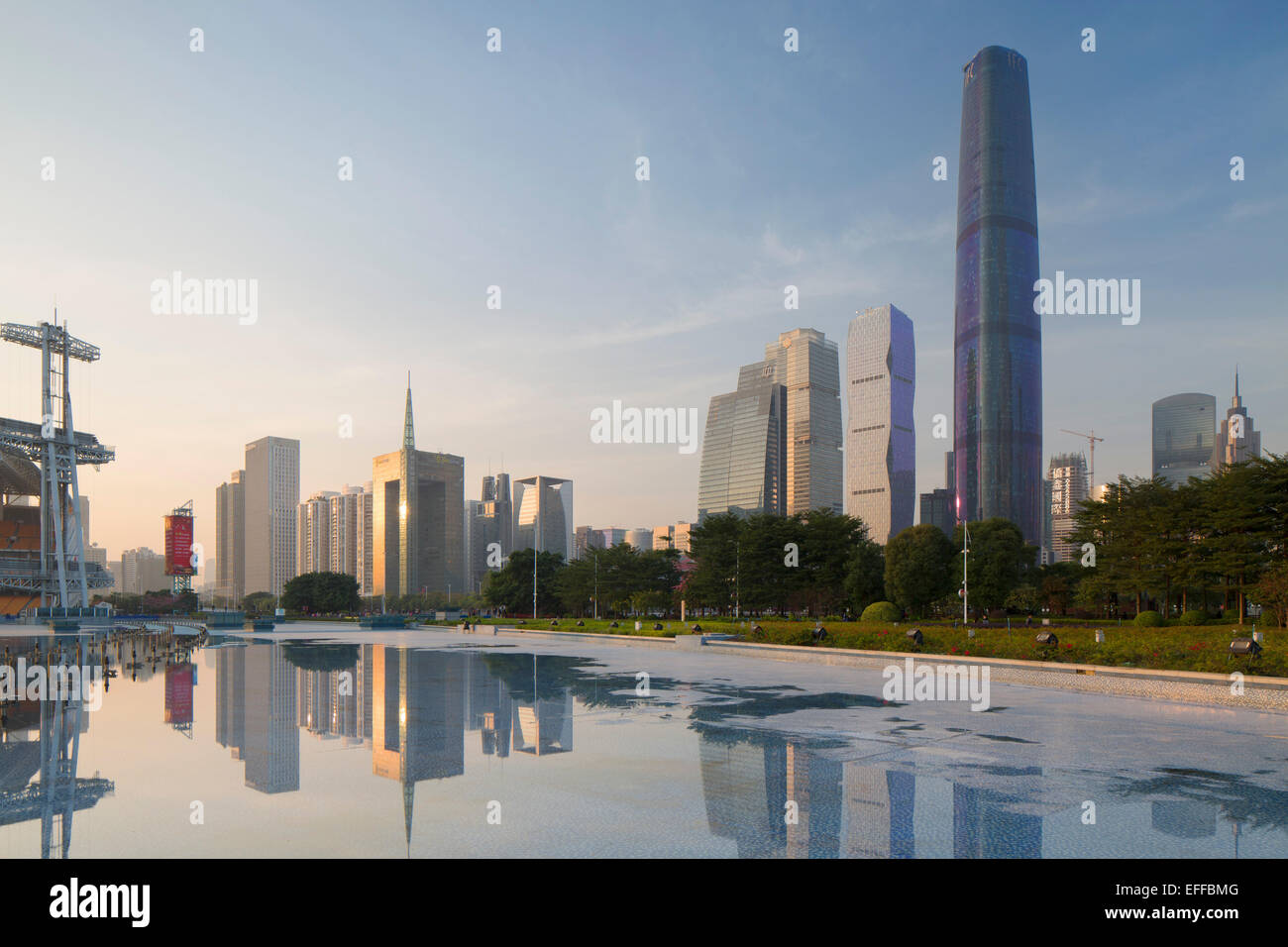International Finance Centre und Wolkenkratzer in Zhujiang New Town, Tianhe, Guangzhou, Guangdong, China Stockfoto