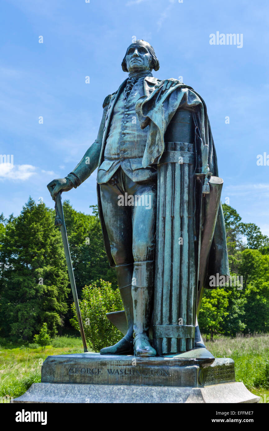 Statue von George Washington in der Nähe von seinem Hauptsitz in Valley Forge National Historical Park, Pennsylvania, USA Stockfoto