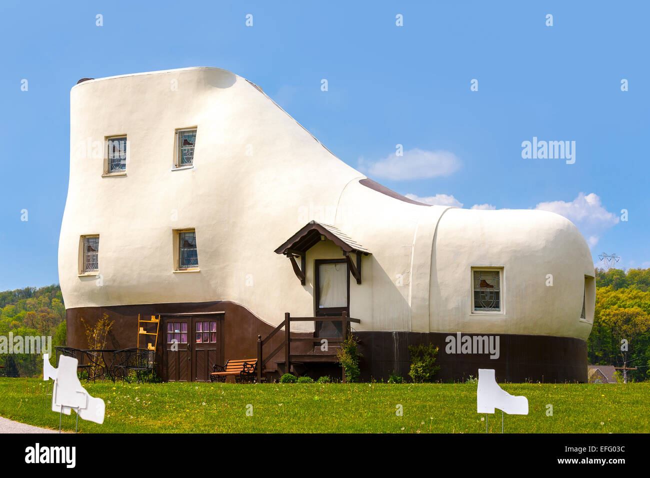 Haines Schuhhaus in Hellam Pennsylvania. Am Straßenrand Attraktion Neuheit Gebäude modelliert nach einem Arbeitsstiefel. Stockfoto