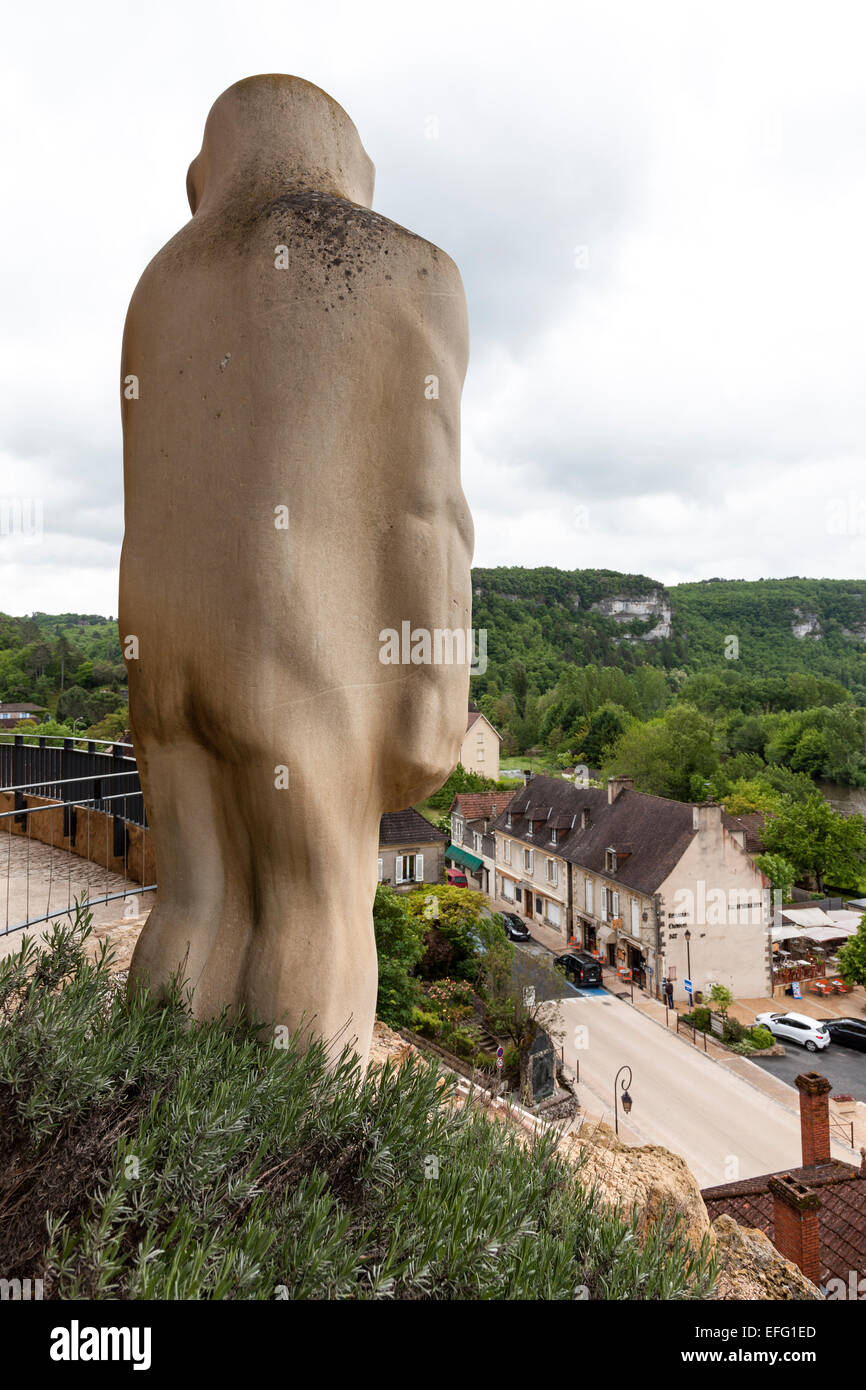 Statue des prähistorischen Menschen in das Museum für Urgeschichte in Les Eyzies Dordogne Frankreich Europa Stockfoto
