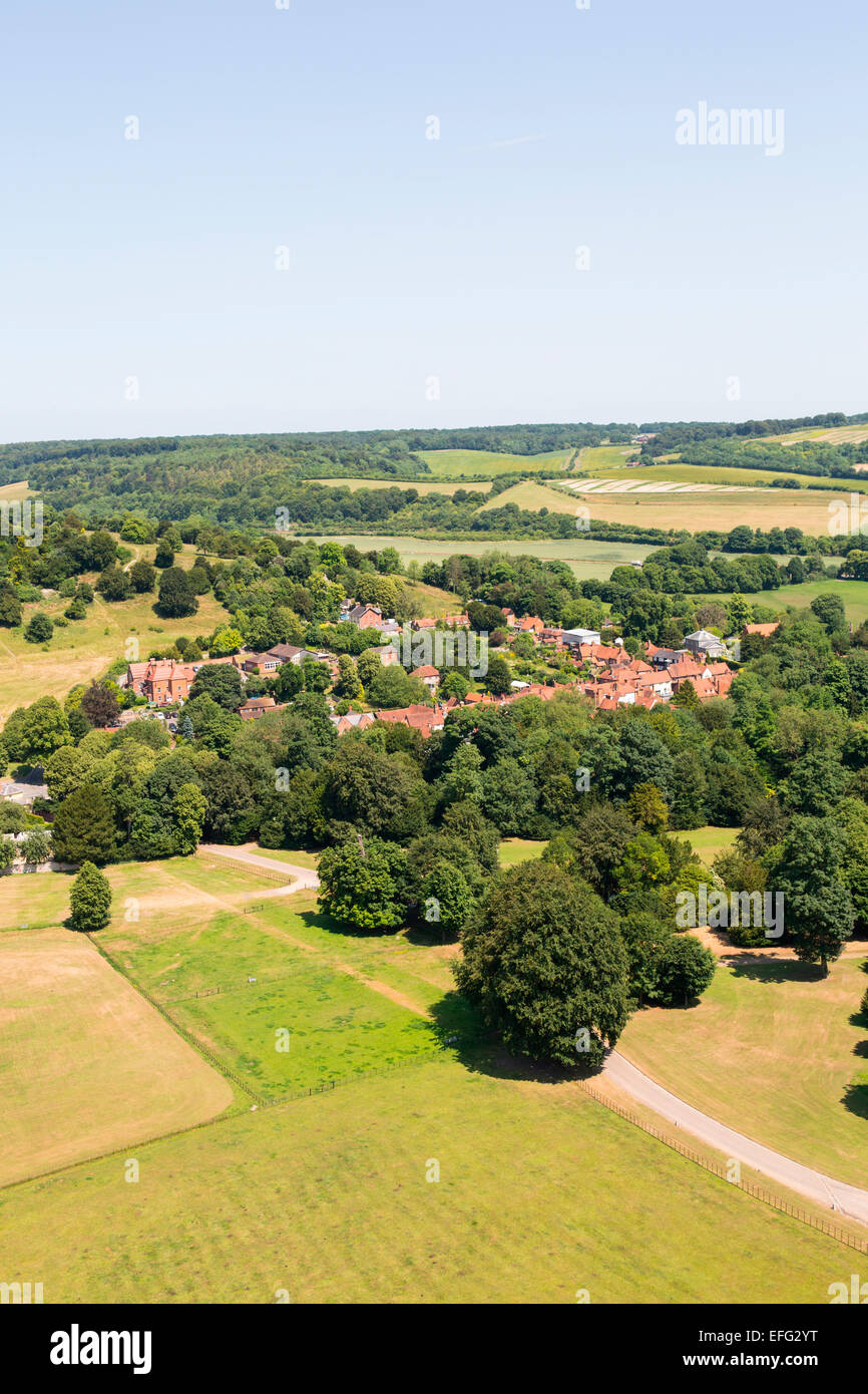 Luftaufnahme von West Wycombe Park und die Dächer in ländlichen Landschaft, Buckinghamshire, England Stockfoto