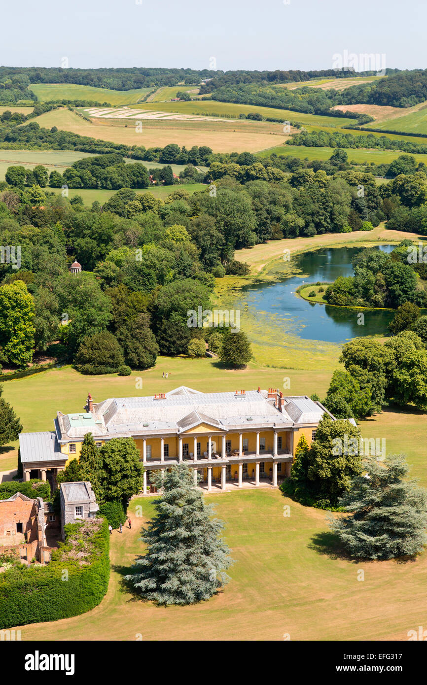 Luftaufnahme von West Wycombe Park und Herrenhaus in ländlichen Landschaft, Buckinghamshire, England Stockfoto
