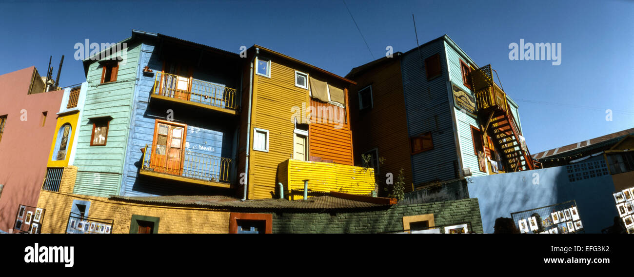 Farbige Fassaden in Caminito Straße im Stadtteil La Boca. Buenos Aires. Stockfoto
