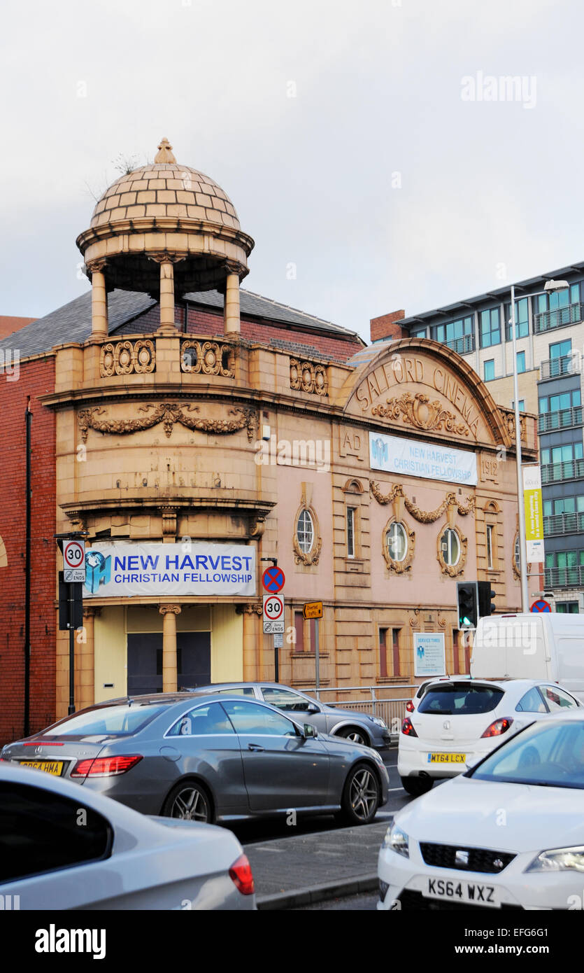 Salford Manchester Lancashire UK - das alte Salford Kino nun die neue Ernte Christian Fellowship church Stockfoto