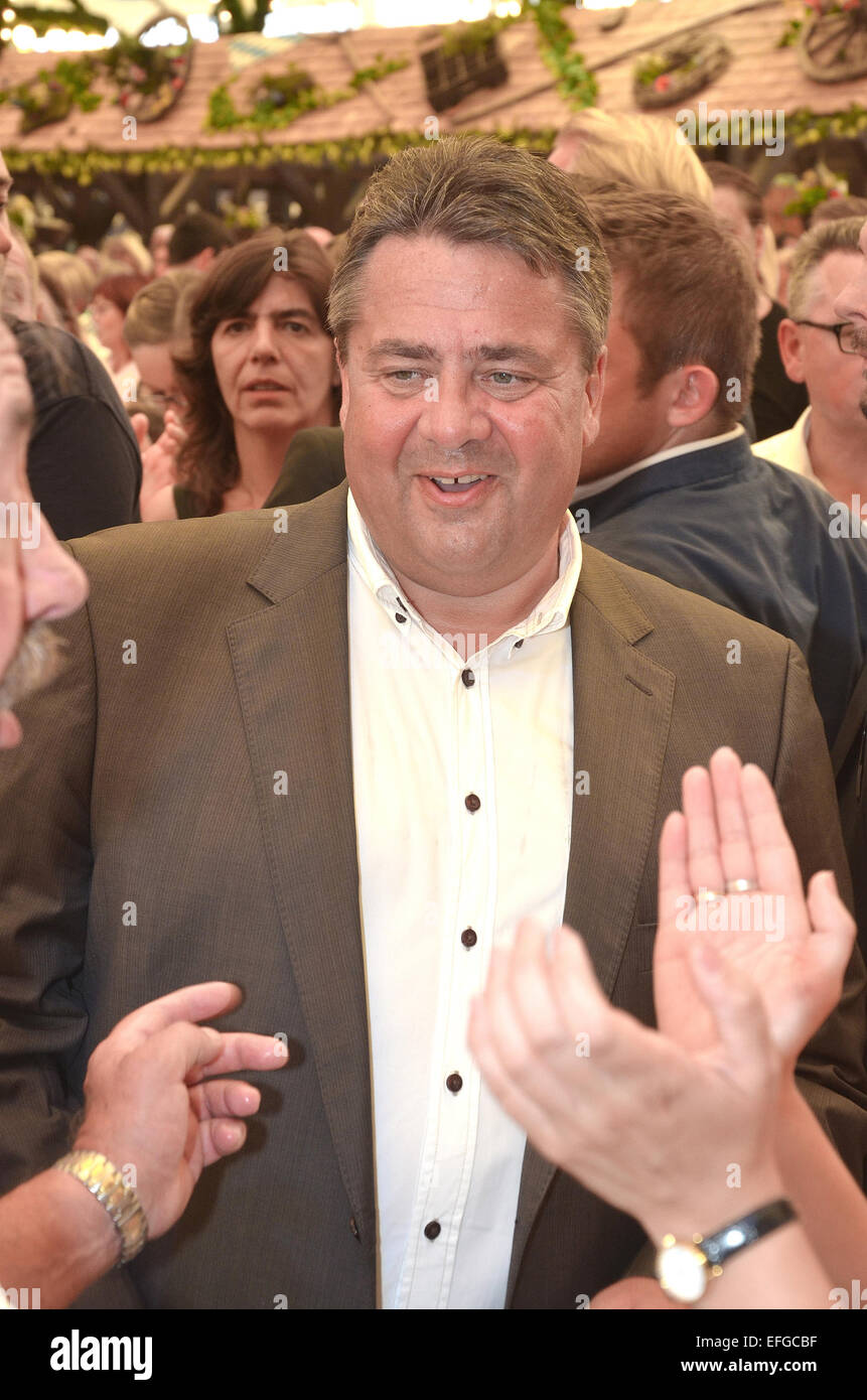 Eröffnung der jährlichen Kirmes "Cranger Kirmes" Herne mit: Sigmar Gabriel Where: Crange, Deutschland wenn: 1. August 2014 Stockfoto