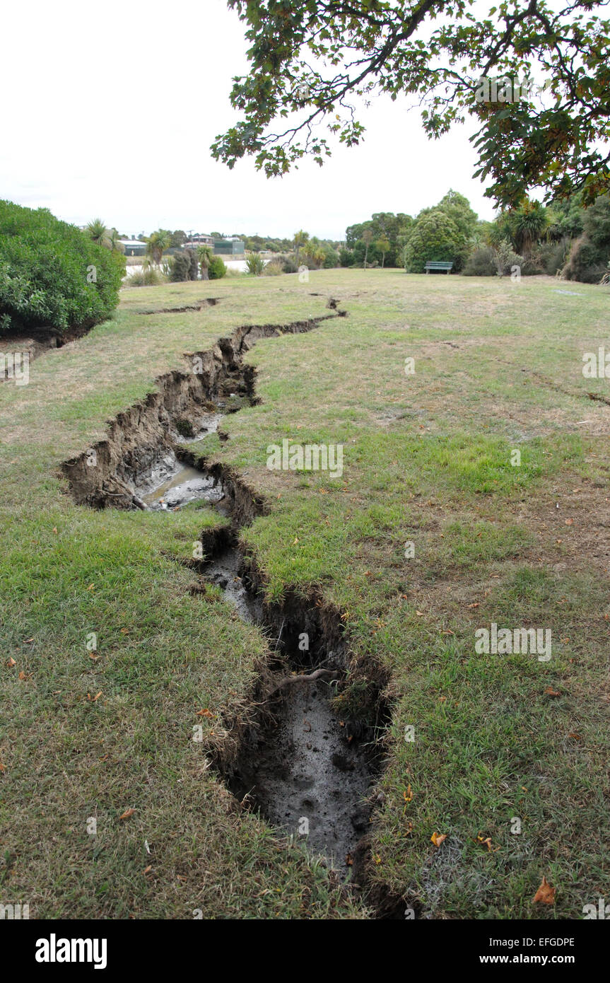 Schäden Sie an Parklandschaft am Fluss Avon aus dem 6.4 Erdbeben in Christchurch, Südinsel, Neuseeland, 22.02.2011 Stockfoto