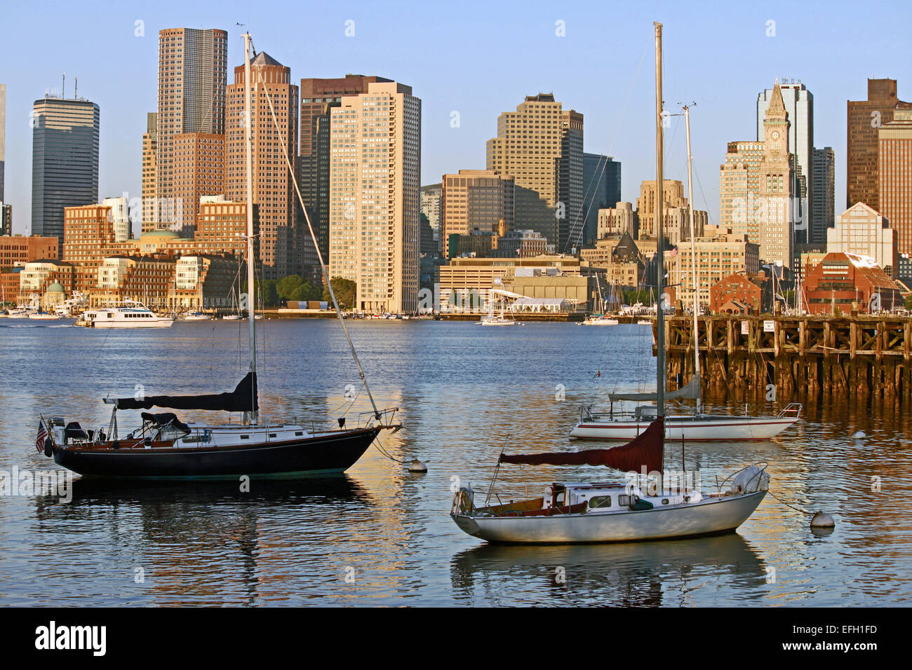 Skyline von Boston aus East Boston. Stockfoto