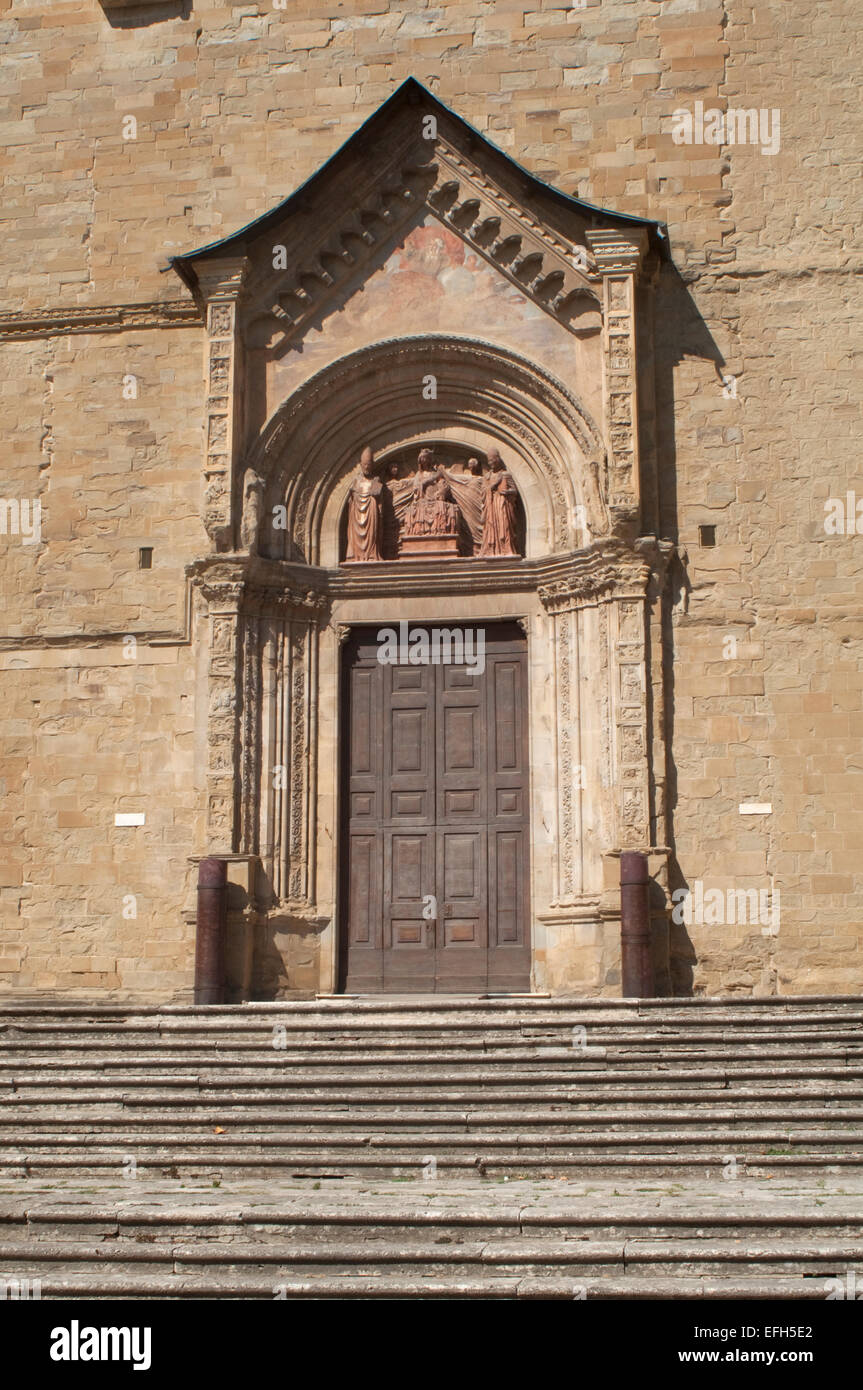 Italien, Toskana, Arezzo, San Donato Kathedrale, Tür Stockfoto