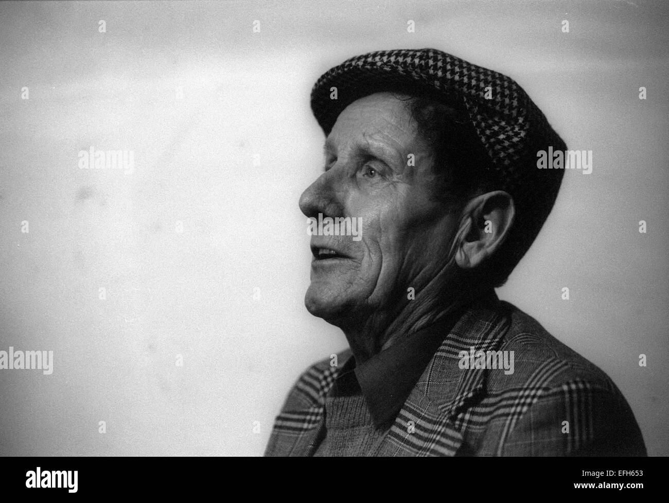 Jock Duncan, Folk-Sänger der Muckle Sangs und Schutzhütte Balladen 1996, Foto von Marc Marnie WELTRECHTE Stockfoto