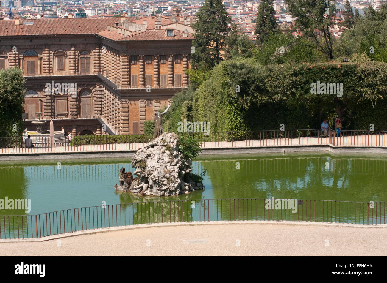 Truscany, Florenz, Italien, Giardino Dei Boboli Garten Brunnen Hintergrund Palazzo Pitti Palace Stockfoto
