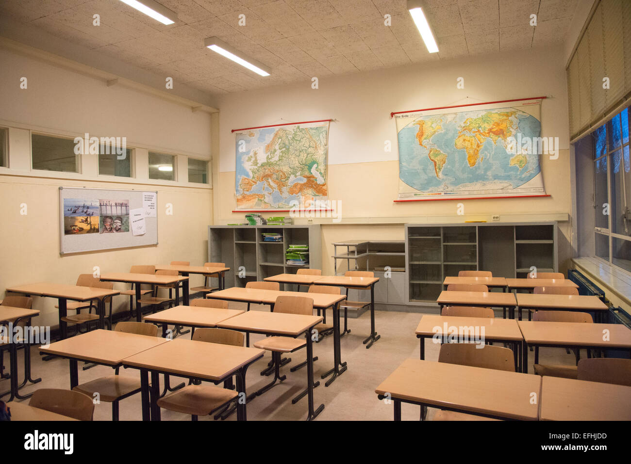 leere Geographie-Unterricht in der Schule in den Niederlanden Stockfoto