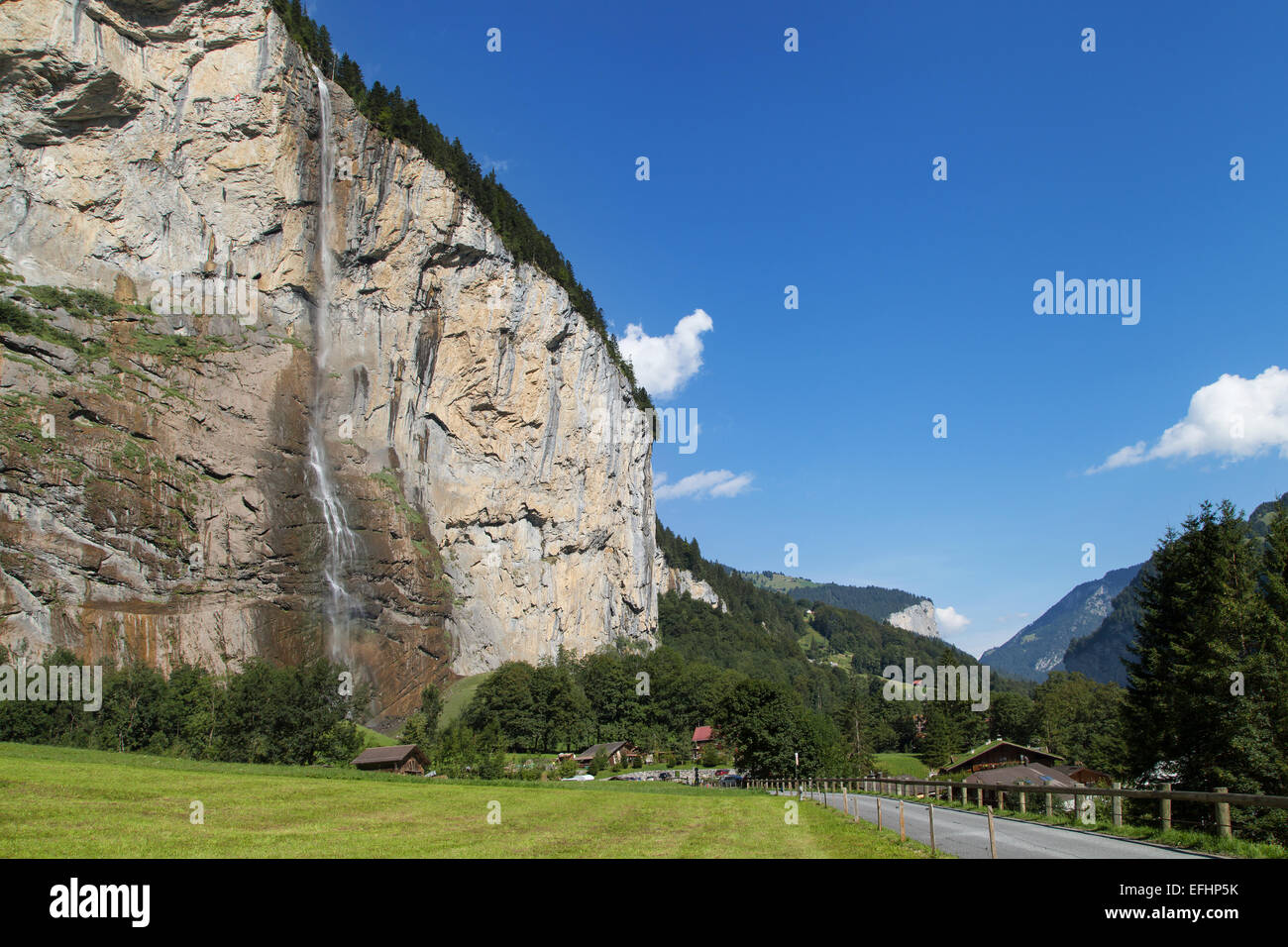Staubbach fällt in Lauterbrunnen, Schweiz. Stockfoto