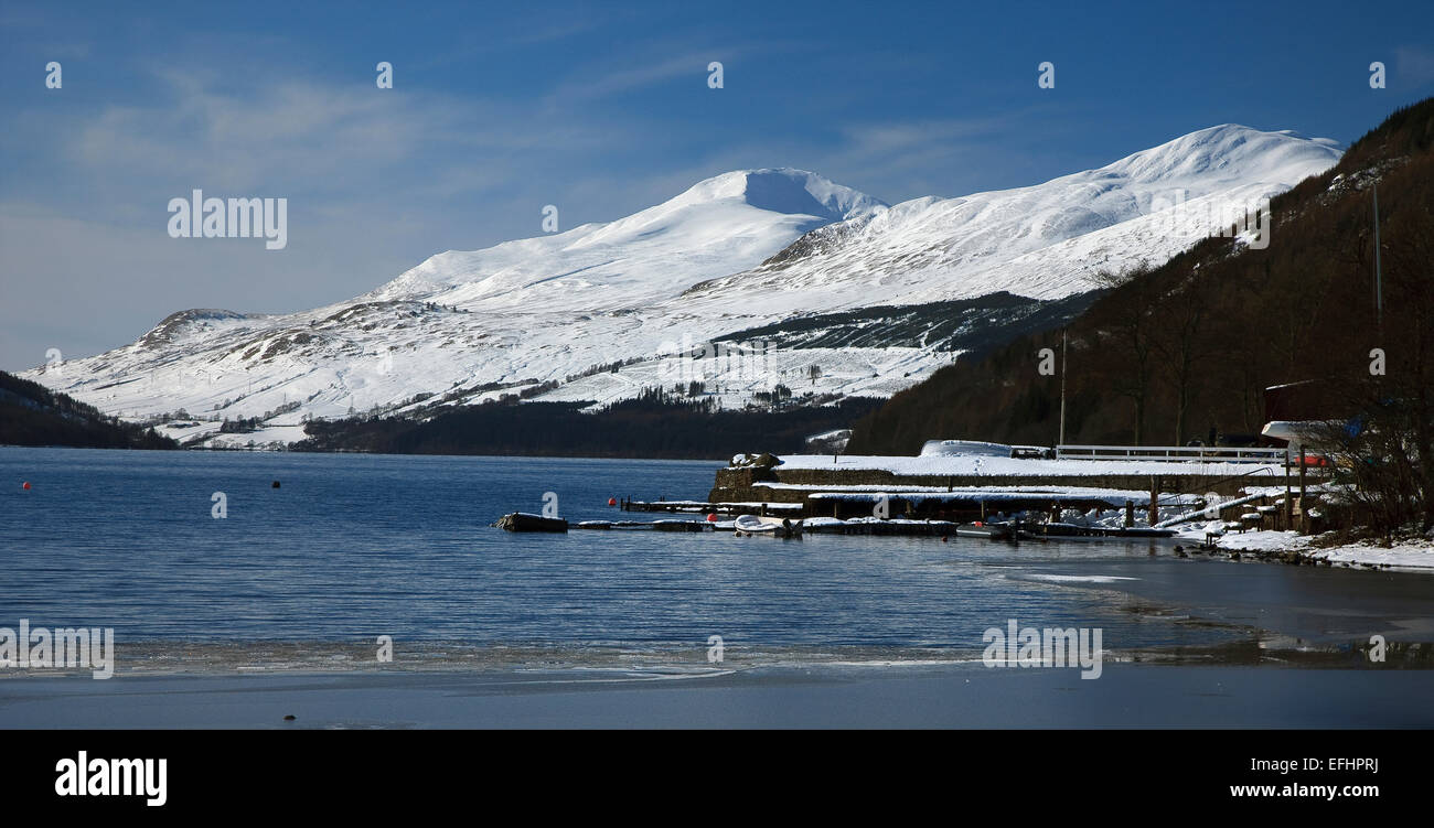 Winter-Blick auf Ben Lawers von Kenmore, Loch Tay Stockfoto
