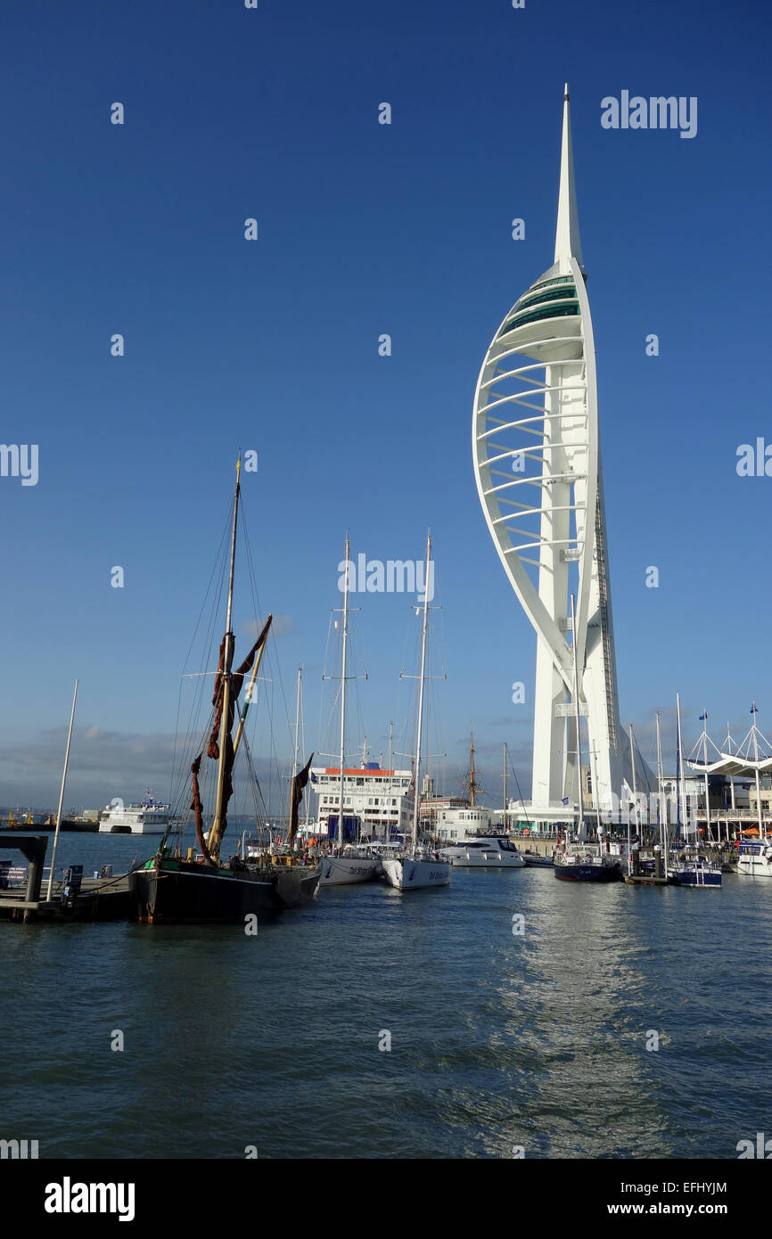 Spinnaker Tower, Gunwharf Quays, Portsmouth Harbour, Hampshire, England, UK Stockfoto