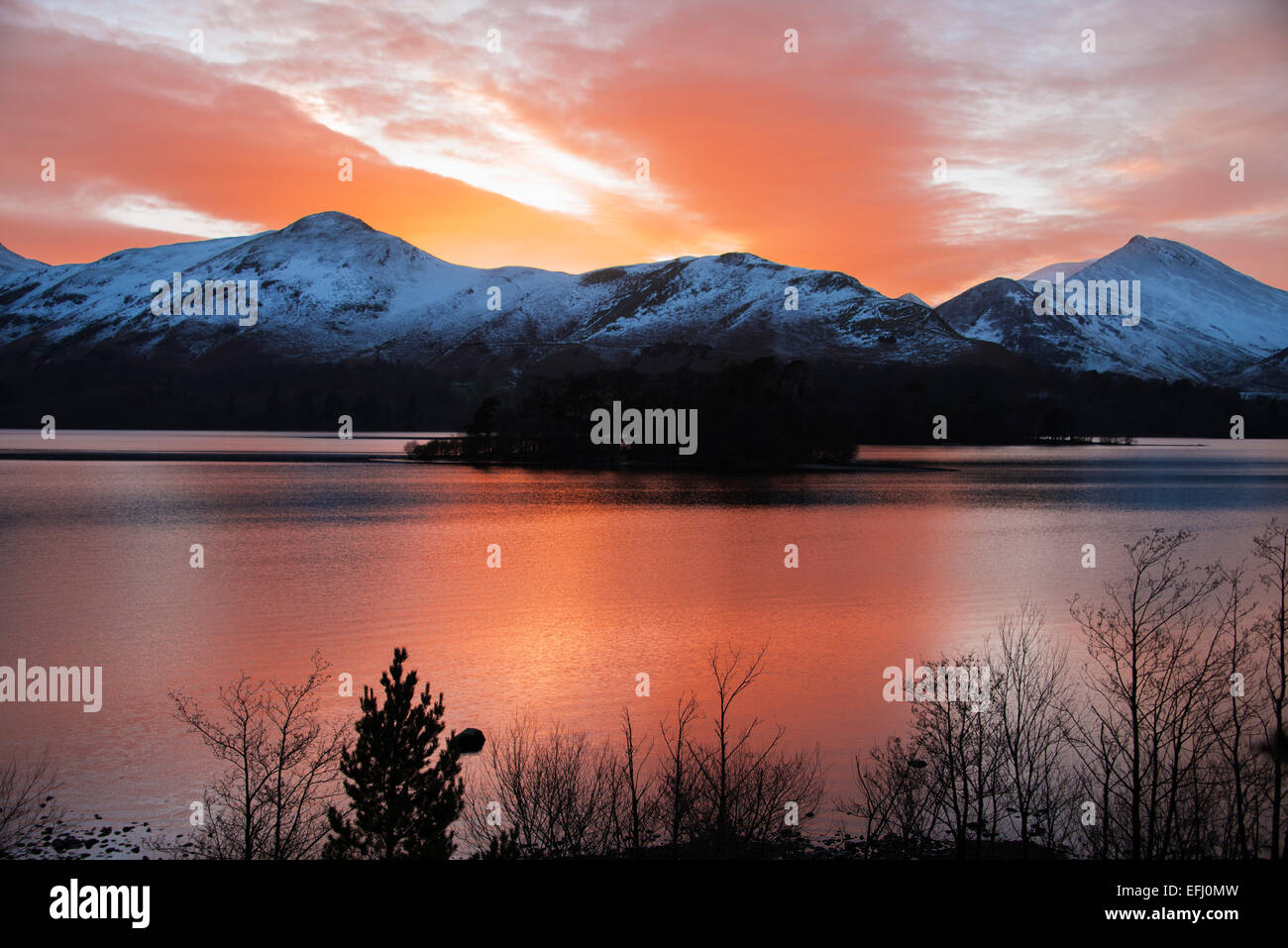 Sonnenuntergang über Causey Hecht und Derwentwater, englischen Lake District. Stockfoto