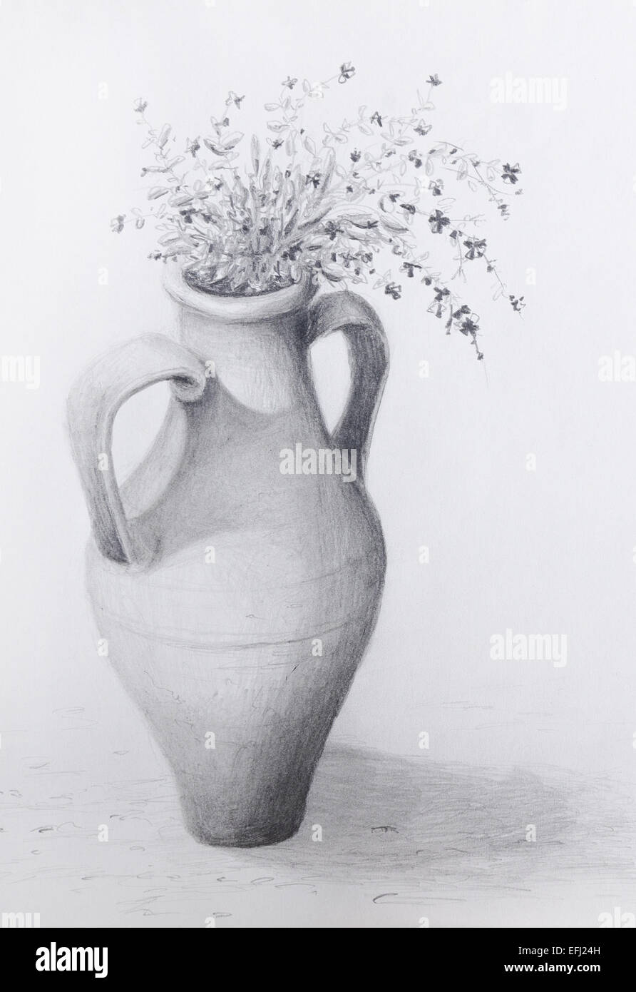 Bleistiftzeichnung von einer Vintage Amphora mit Blumen wachsen aus ihm heraus - Graustufen auf Patrone Papier. Stockfoto